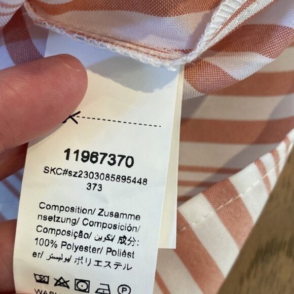 Shein Ruffle Top - Picture 3 of 4